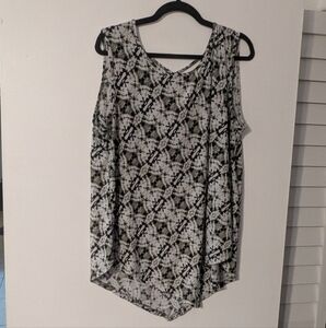 2/$10 Amana Chic Green and White Women's Tank Top - Tie Dye Look